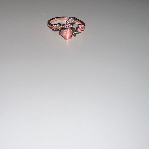 Women’s Rings - Picture 4 of 5